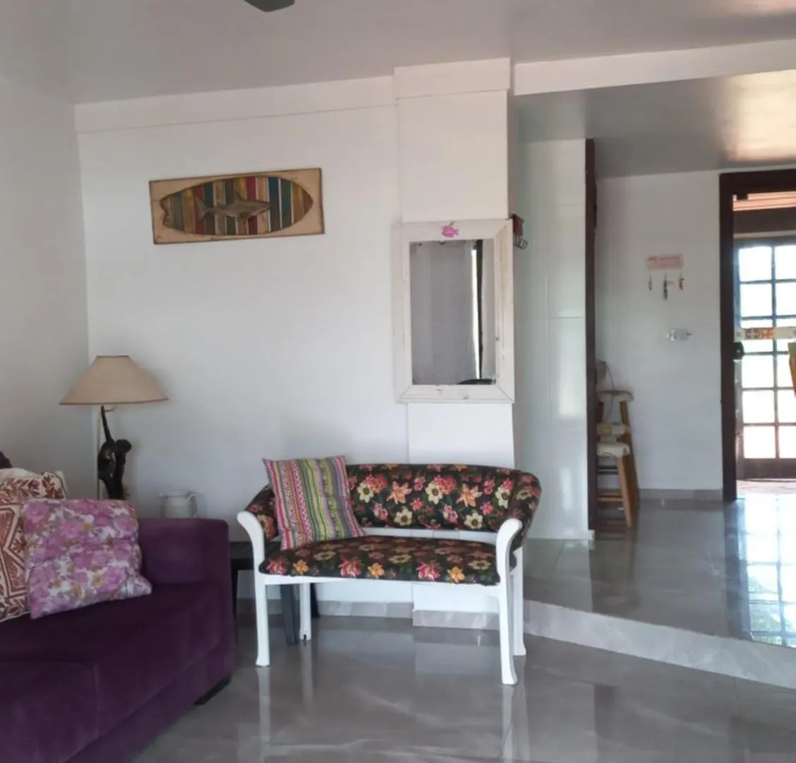Casa De 3 Quartos Em Garopaba - Bairro Ferraz 0*,